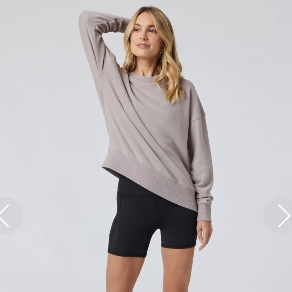 VUORI Sedona Weekender Crew Sweatshirt Small Soft Pewter